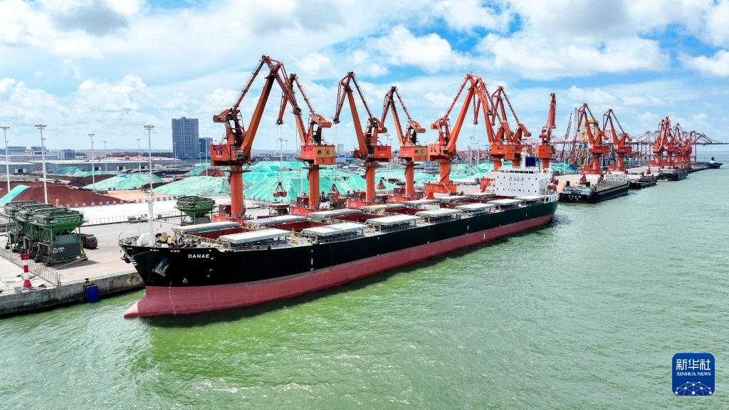 中国の港湾、貨物取扱量が増加 経済成長に新たな活力
