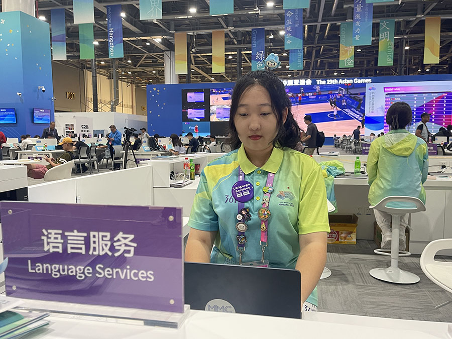 杭州アジア大会の日本語ボランティア、記者を手助け「とても誇らしい」