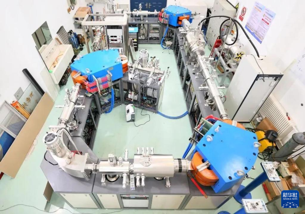 中国初のコンパクト型加速器質量分析装置、開発に成功