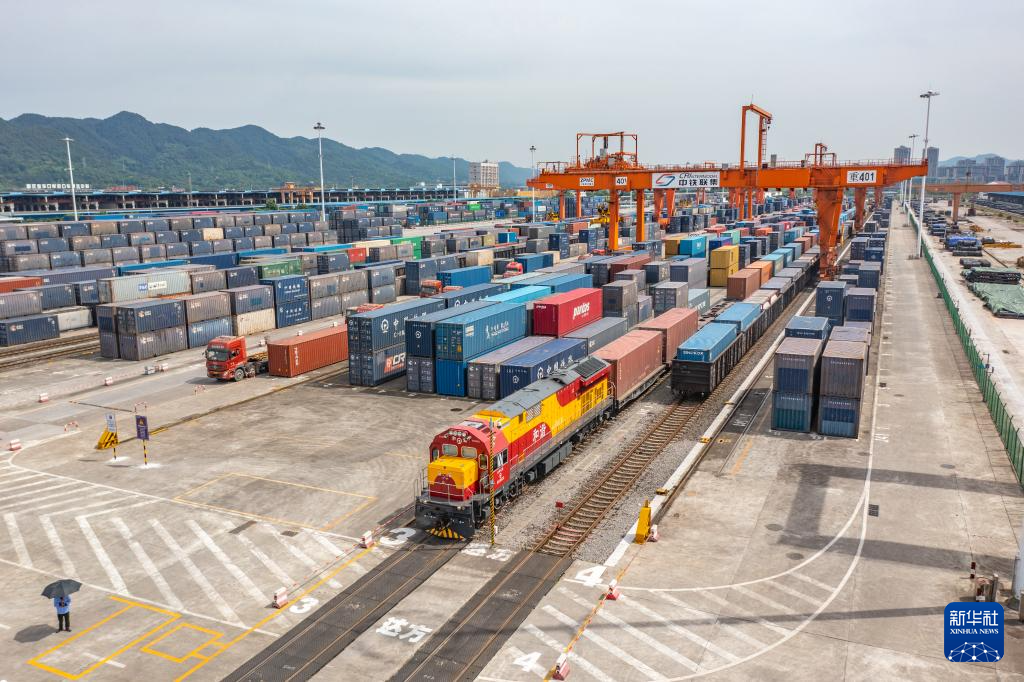 貨物量増で重慶国際物流ハブパークに活気