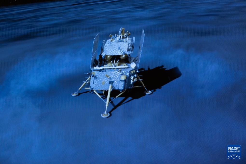 中国探査機「嫦娥６号」、月の裏側に着陸