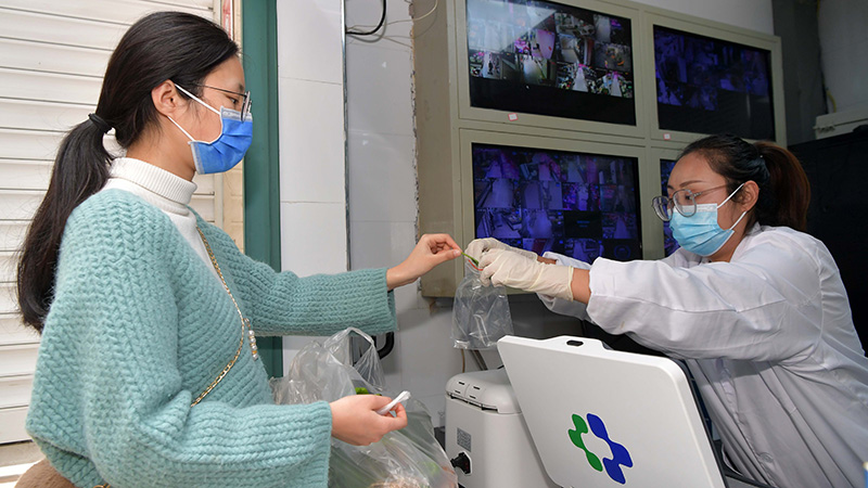 自由市場に食品検査室、食の安全を守る　江西省南昌市