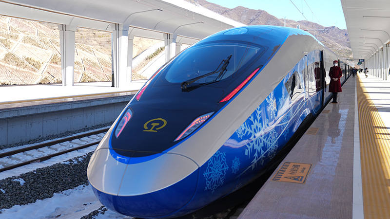 北京冬季五輪専用列車、京張高速鉄道に登場