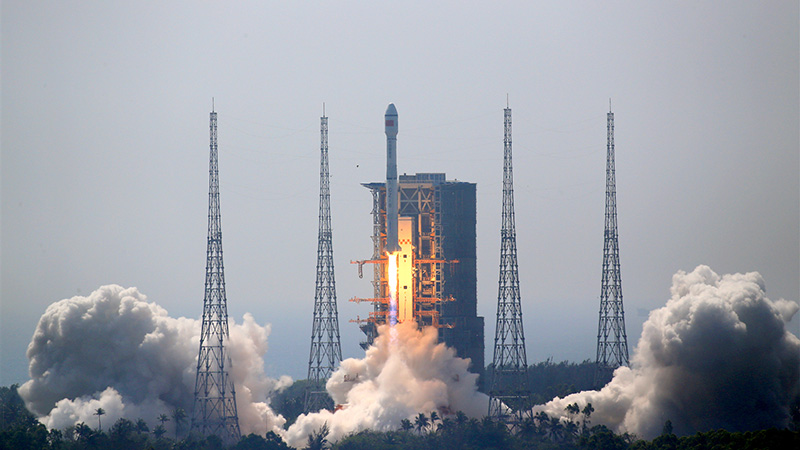 中国、衛星２２基の同時打ち上げに成功