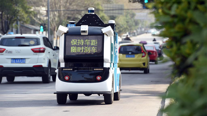 無人配送車の公道テスト開始　中国安徽省合肥市