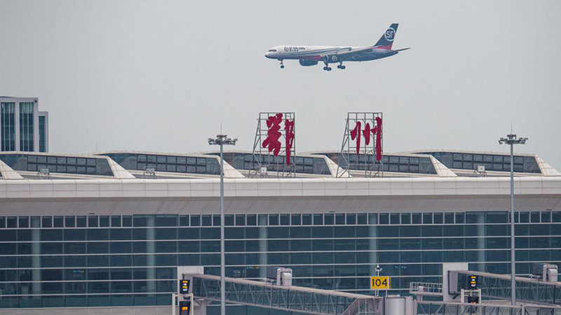 中国初の貨物専用空港、試験飛行を完了　湖北省