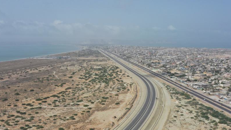 中国の支援で建設されたグワダル東湾高速道路が開通　パキスタン