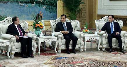 劉雲山書記が第1回BRICSメディアサミットの代表と会見