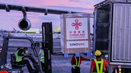 中国の援助によるコロナワクチン、フィリピンに第１陣が到着