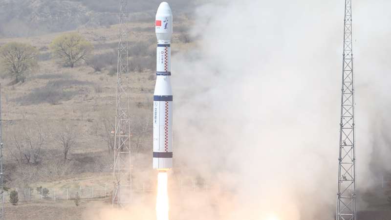 中国、斉魯１号など商業衛星９基の同時打ち上げに成功