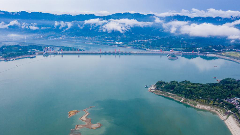 三峡ダム、増水期に備え貯水位引き下げ