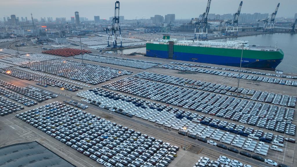 中国の自動車輸出、１～３月は日本超す