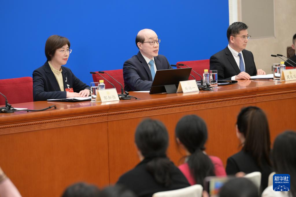 政協第14期全国委員会第2回会議、記者会見開催
