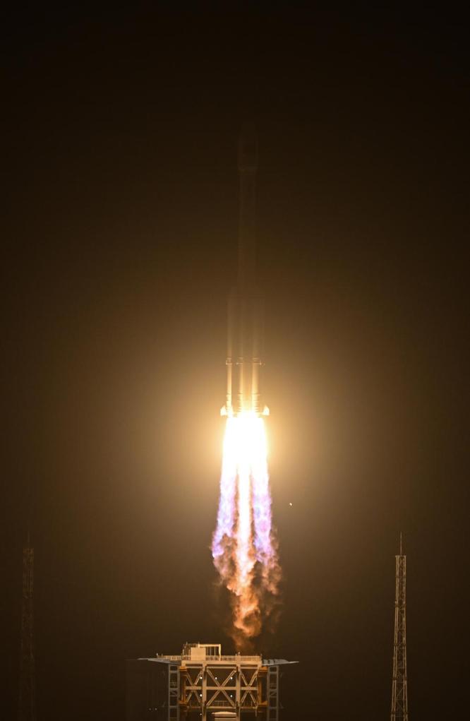 中国、衛星「実践28号」の打ち上げに成功