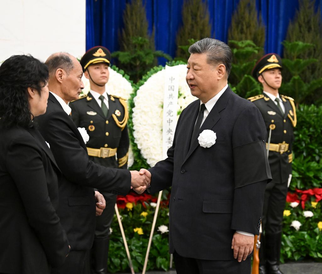 宋平氏、北京で火葬